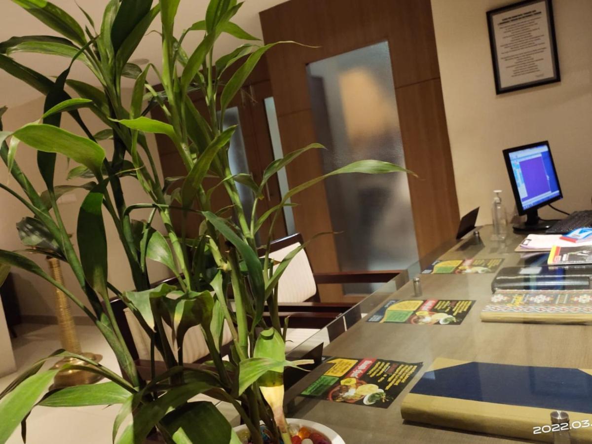 Hotel De Grand Кожикоде Экстерьер фото